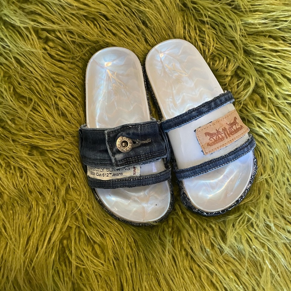 Customized Girls Slide - Picture 2 of 5